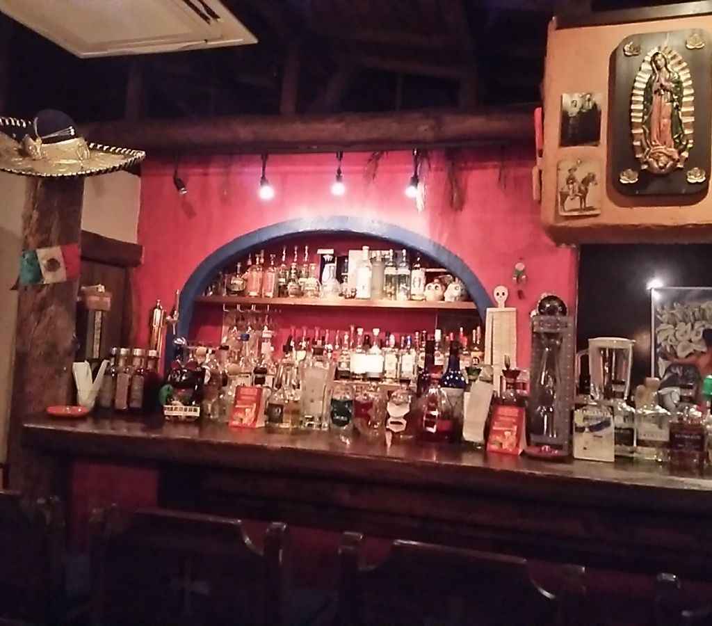 MEXICAN BAR sol mariachi